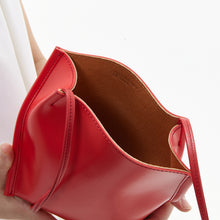 Load image into Gallery viewer, SLOPE TOTE MINI RED/CAMEL