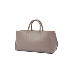 Load image into Gallery viewer, COURTNEY ORLA(コートニーオーラ)のSLOPE WINE TOTE(バッグ)の斜めからの写真