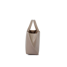 Load image into Gallery viewer, COURTNEY ORLA(コートニーオーラ)のSLOPE WINE TOTE(バッグ)の横からの写真