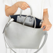 Load image into Gallery viewer, SLOPE TOTE M w/strap