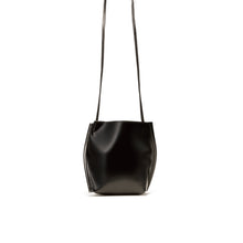 Load image into Gallery viewer, COURTNEY ORLA(コートニーオーラ)のSLOPE TOTE MINI(バッグ)の正面写真