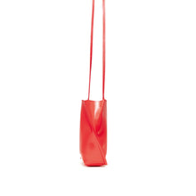 Load image into Gallery viewer, COURTNEY ORLA(コートニーオーラ)のSLOPE TOTE MINI(バッグ)の横からの写真
