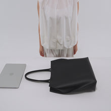 Load and play video in Gallery viewer, SLOPE TOTE L w/shoulder handle