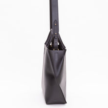 画像をギャラリービューアに読み込む, SLOPE TOTE M w/strap
