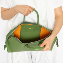 Load image into Gallery viewer, ZIP/SLOPE WINE TOTE
