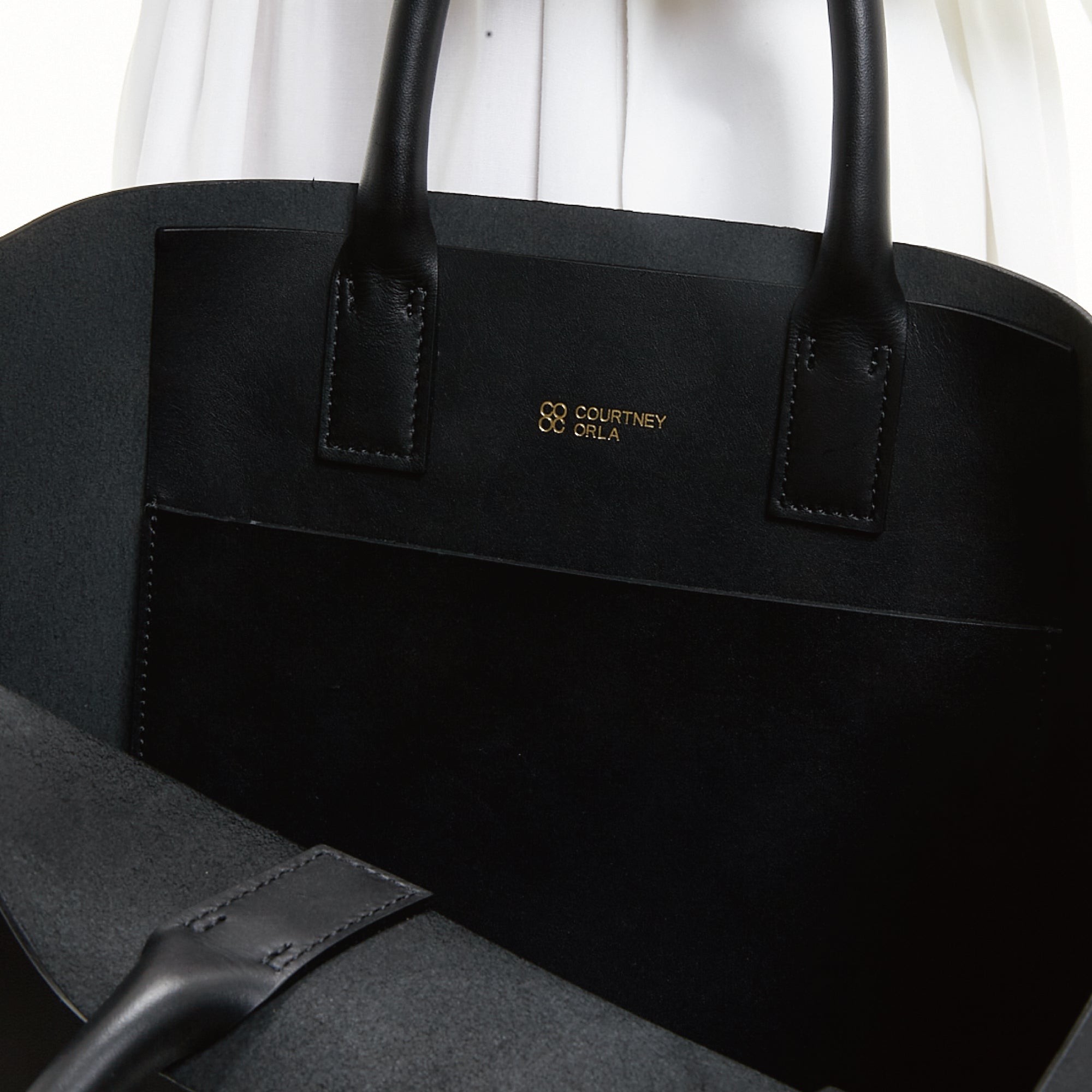 SLOPE TOTE L – COURTNEY ORLA